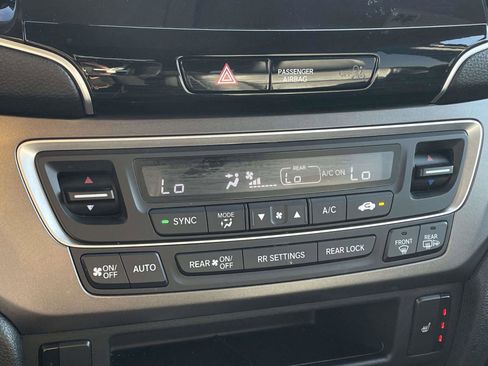 Used 2022 Honda Pilot Special Edition image 28