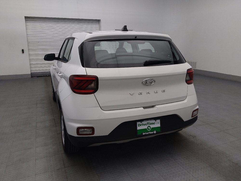 Used 2022 Hyundai Venue SE w/ Cargo Package FWD image 6