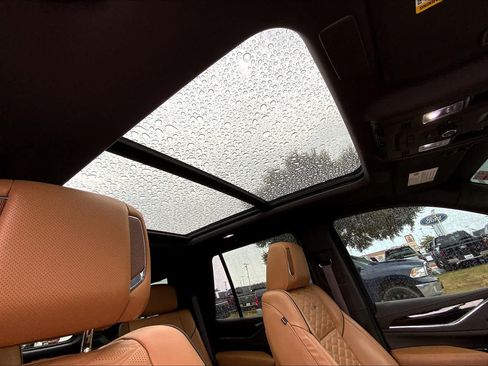 Used 2021 Cadillac Escalade Premium Luxury w/ Driver Assist Tech Package AWD/4WD image 20