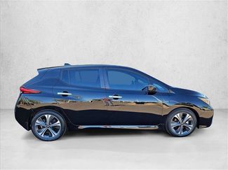 Used 2022 Nissan Leaf SV video 4