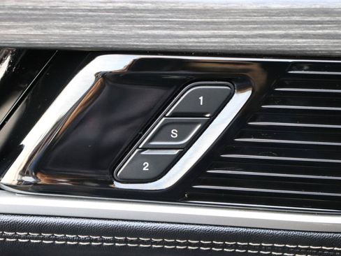 Used 2024 Jeep Wagoneer Series II AWD/4WD image 55