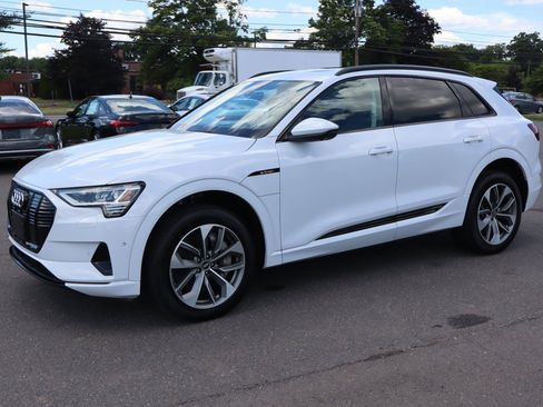 Used 2021 Audi e-tron Premium Plus w/ Premium Plus Package AWD/4WD image 1