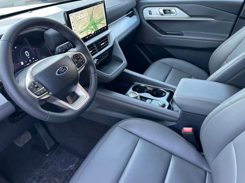 New 2026 Ford Explorer Active w/ Active Comfort Package RWD image 9