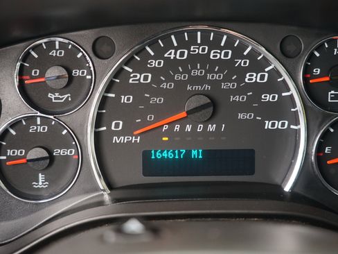 Used 2019 Chevrolet Express 2500 w/ Driver Convenience Package image 29