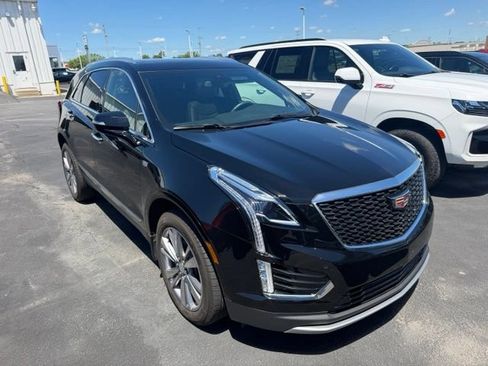 Used 2023 Cadillac XT5 Premium Luxury w/ LPO, Floor Liner Package AWD/4WD image 2
