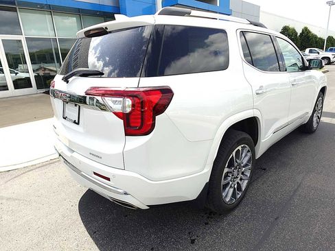 Used 2023 GMC Acadia Denali w/ Denali Ultimate Package AWD/4WD image 3