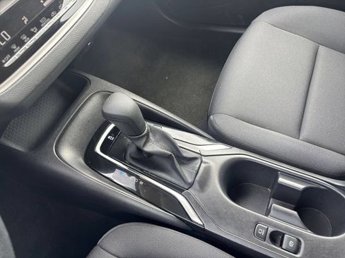 Used 2025 Toyota Corolla LE FWD image 39