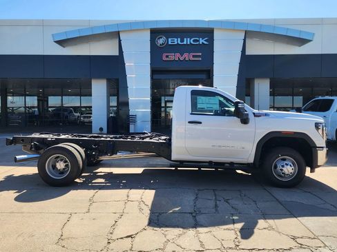 New 2026 GMC Sierra 3500 Pro w/ Convenience Package AWD/4WD image 2
