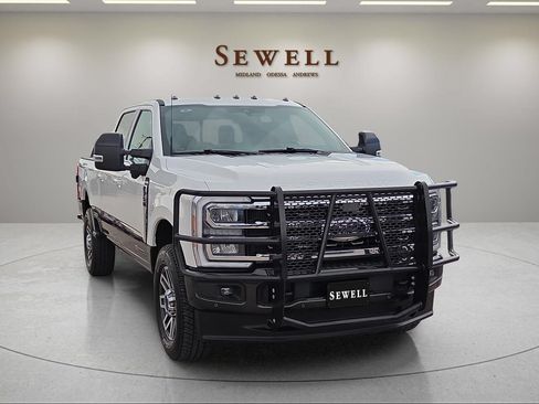 Used 2025 Ford F350 King Ranch AWD/4WD image 7