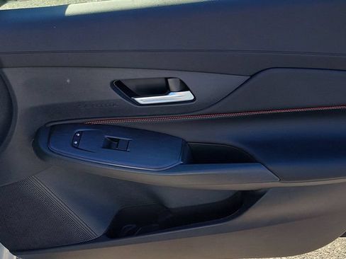 New 2026 Nissan Sentra SR w/ Floor Mat Package FWD image 33