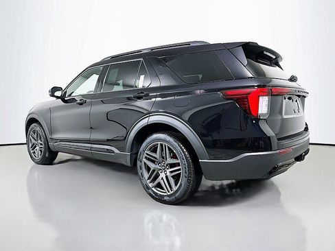 New 2026 Ford Explorer ST-Line w/ ST-Line Street Pack image 4