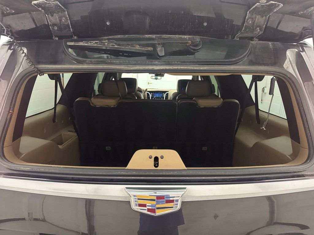 Used 2018 Cadillac Escalade ESV Platinum AWD/4WD image 6