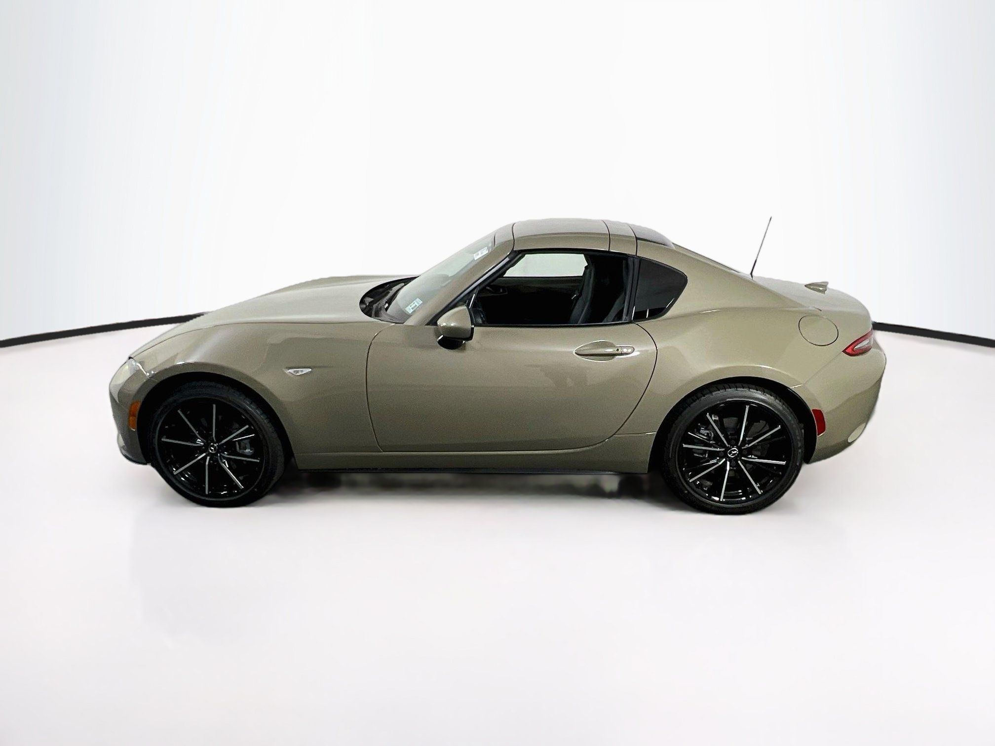 Used 2024 MAZDA MX-5 Miata RF Grand Touring RWD image 8