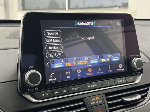 Used 2024 Nissan Altima 2.5 SV FWD image 34