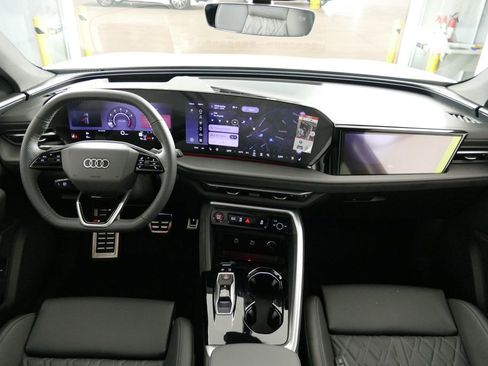 New 2026 Audi SQ5 Premium Plus image 9