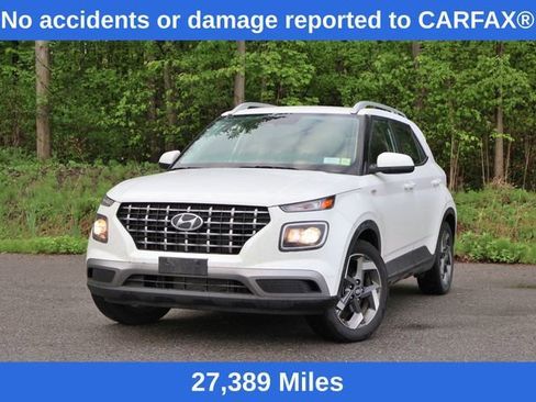 Used 2024 Hyundai Venue SEL FWD image 1
