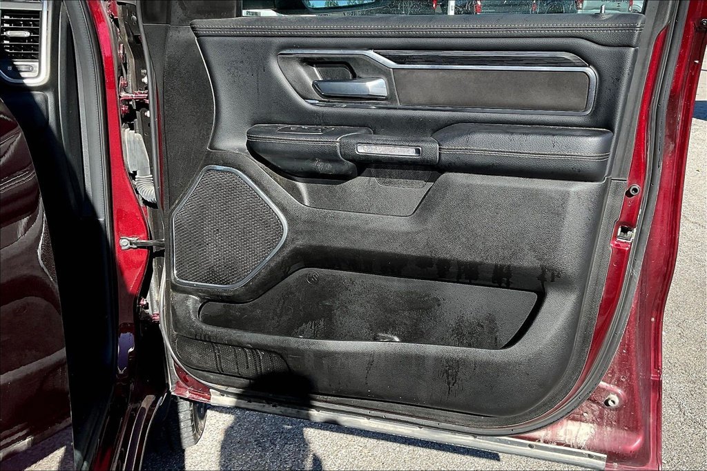 Used 2024 RAM 1500 Laramie AWD/4WD image 19