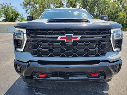 Certified 2025 Chevrolet Silverado 2500 ZR2 w/ Technology Package AWD/4WD image 2