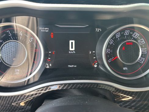 Used 2015 Dodge Challenger R/T Plus RWD image 16