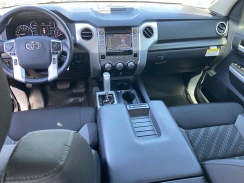 Used 2018 Toyota Tundra SR5 w/ SR5 Upgrade Package RWD image 14