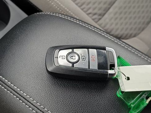 Used 2022 Ford Escape SE w/ SE Sport Appearance Package FWD image 27