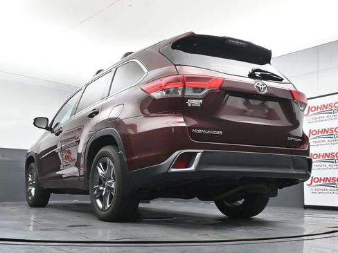 Used 2018 Toyota Highlander Limited Platinum AWD/4WD image 21