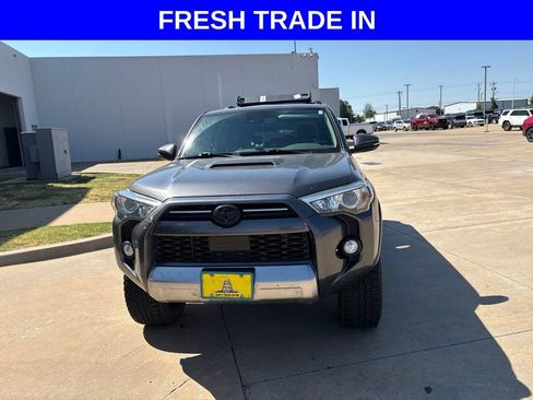 Used 2020 Toyota 4Runner TRD Off-Road Premium w/ Moonroof Package AWD/4WD image 9