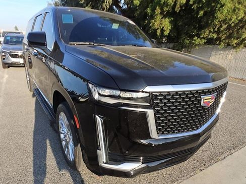 Used 2024 Cadillac Escalade ESV Premium Luxury w/ LPO, Floor Liner Package AWD/4WD image 3