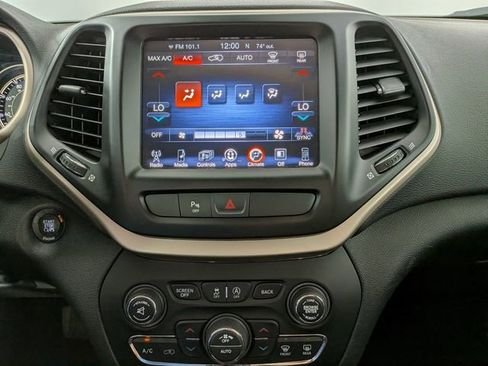 Used 2016 Jeep Cherokee 75th Anniversary AWD/4WD image 19