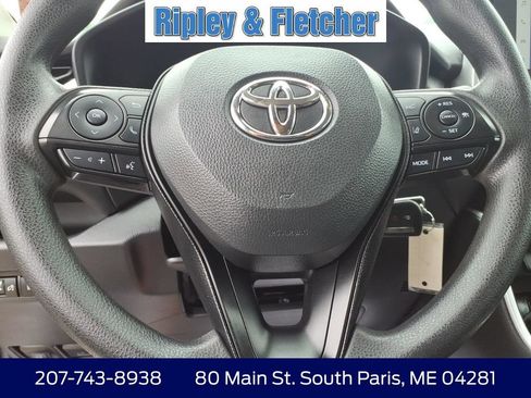 Used 2024 Toyota RAV4 LE AWD/4WD image 17