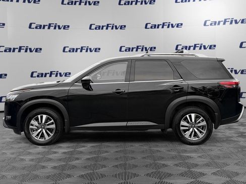 Used 2025 Nissan Pathfinder SL AWD/4WD image 2