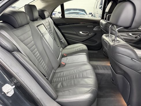 Used 2019 Mercedes-Benz S 560 4MATIC Sedan w/ AMG Line Exterior image 23