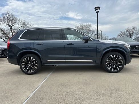 New 2026 Volvo XC90 B6 Plus image 8