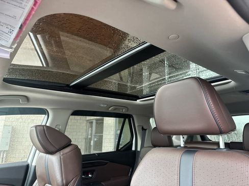 Used 2024 Honda Pilot Elite image 44