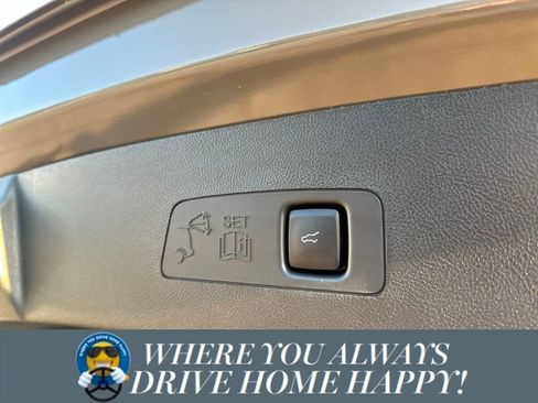 New 2025 Lincoln Corsair Reserve w/ Equipment Group 202A image 26