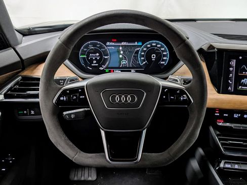 Used 2023 Audi e-tron GT Premium Plus image 30