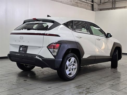Used 2024 Hyundai Kona SE image 14