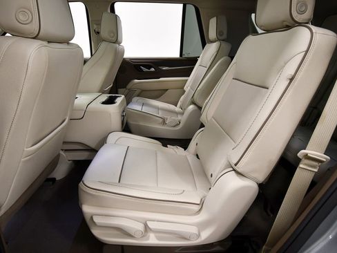Used 2024 GMC Yukon Denali AWD/4WD image 15