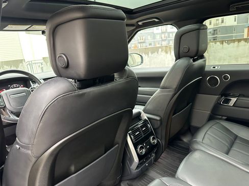Used 2018 Land Rover Range Rover Sport HSE image 16