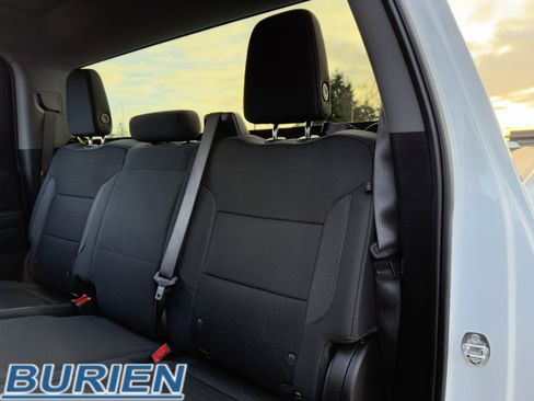 Used 2024 Chevrolet Silverado 2500 LT image 30