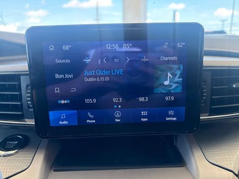 Used 2024 Ford Explorer XLT w/ Equipment Group 202A AWD/4WD image 22
