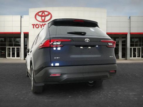 New 2026 Toyota Grand Highlander XLE FWD image 8