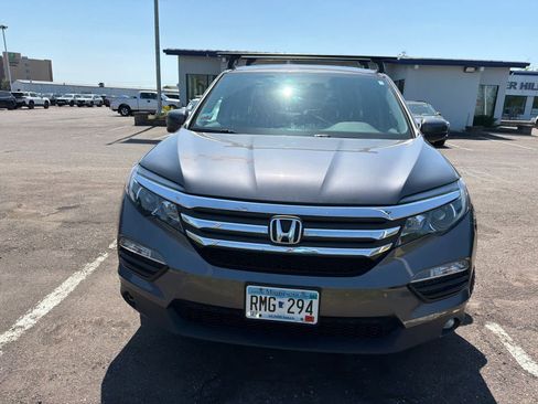 Used 2017 Honda Pilot EX-L image 2