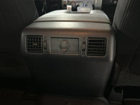 Used 2018 Toyota Tundra SR5 AWD/4WD image 29