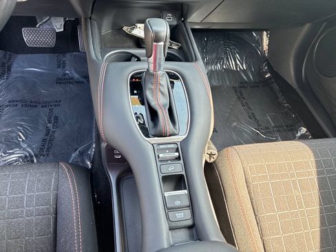 Certified 2025 Honda HR-V Sport image 17
