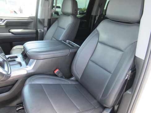 Used 2023 Chevrolet Silverado 1500 LTZ w/ Z71 Off-Road Package AWD/4WD image 19