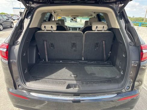 Used 2018 Buick Enclave Essence FWD image 5