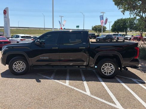 Used 2026 Toyota Tundra SR5 w/ SR5 Convenience Package AWD/4WD image 6