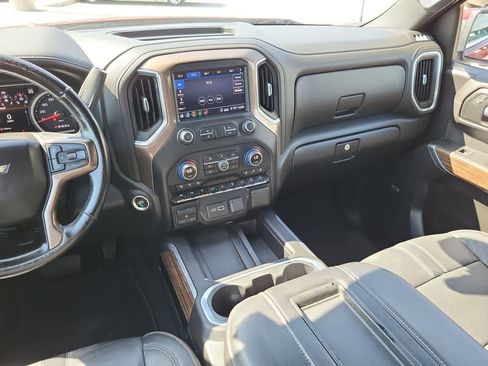Used 2020 Chevrolet Silverado 1500 High Country w/ Technology Package AWD/4WD image 24