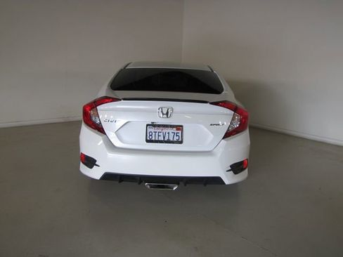 Used 2020 Honda Civic Sport image 23